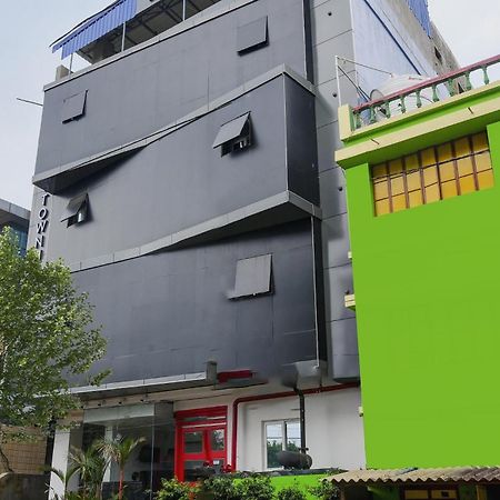 Super Town House Hi5 Aditya International Bhubaneswar Exteriör bild