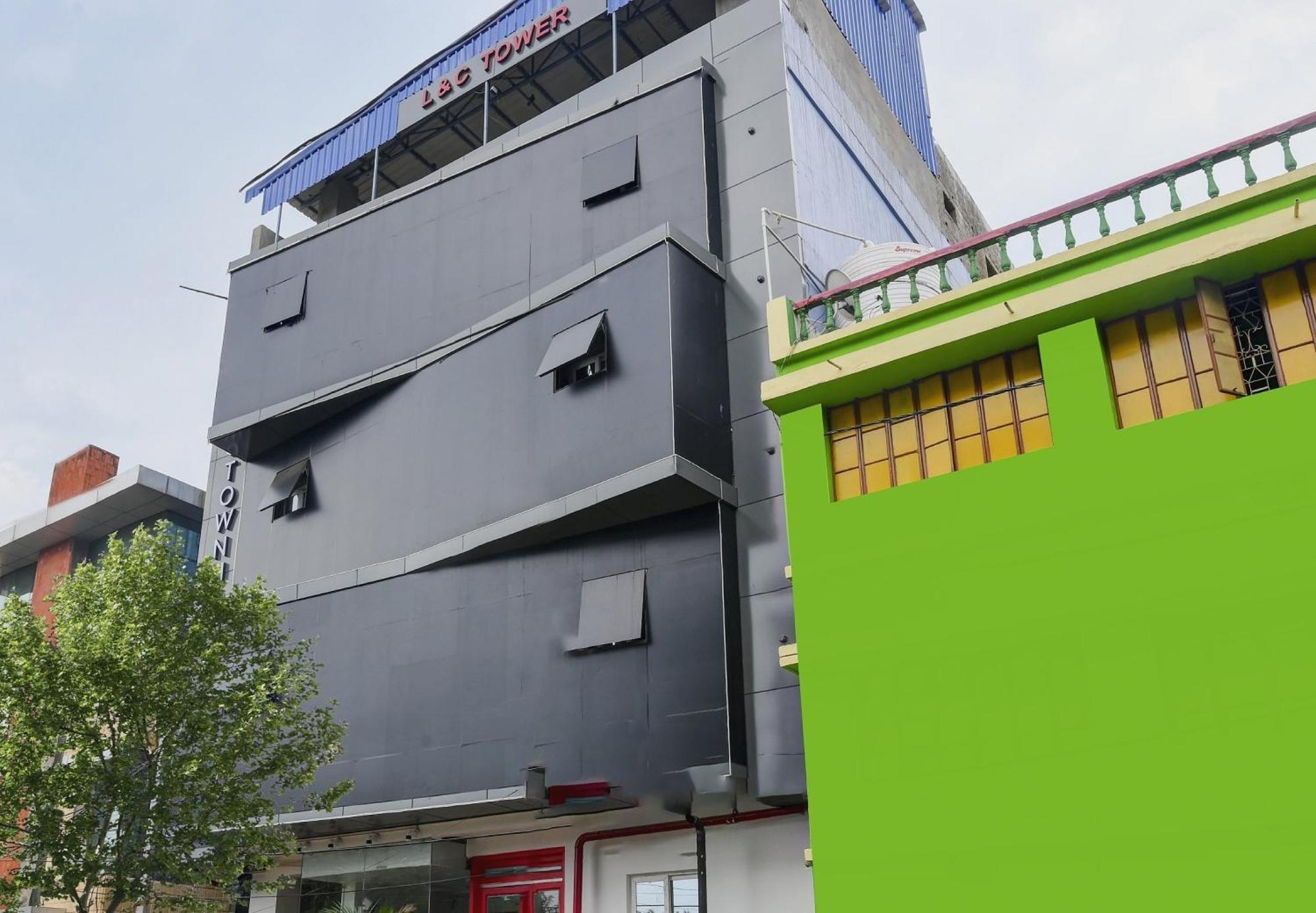 Super Town House Hi5 Aditya International Bhubaneswar Exteriör bild