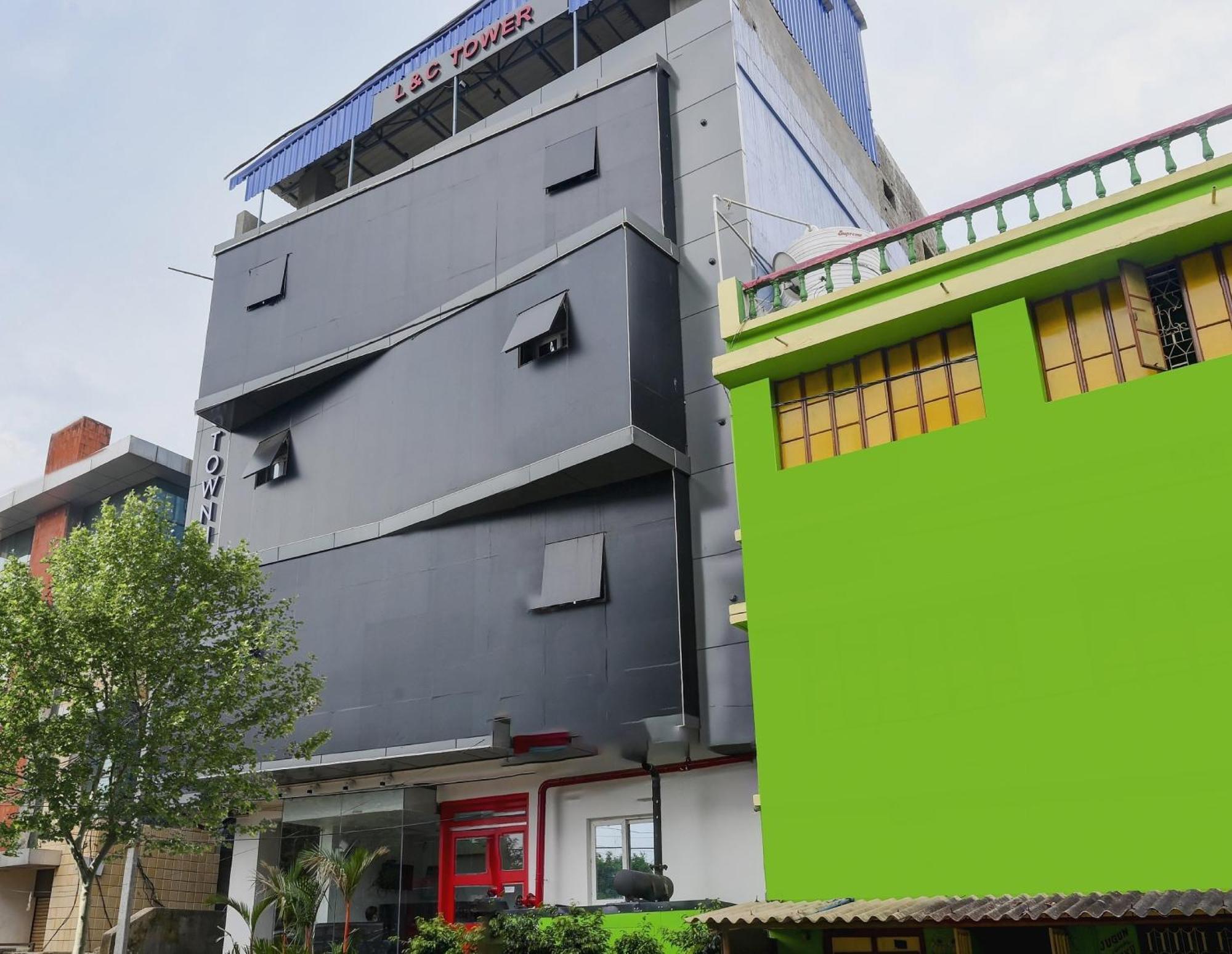Super Town House Hi5 Aditya International Bhubaneswar Exteriör bild