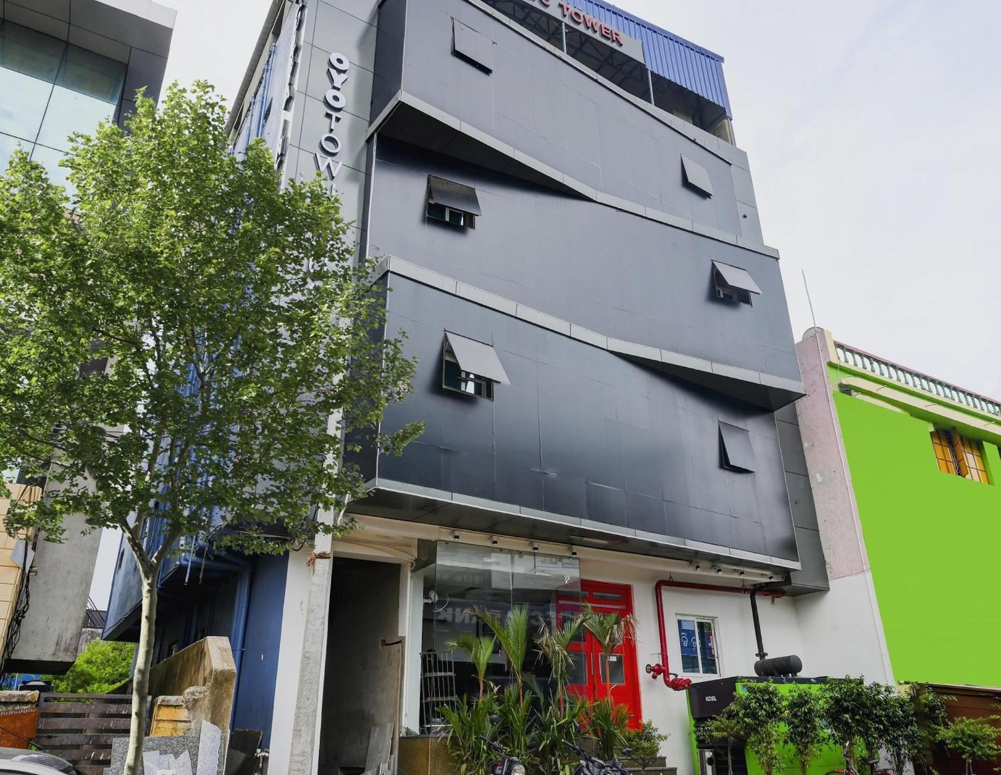 Super Town House Hi5 Aditya International Bhubaneswar Exteriör bild