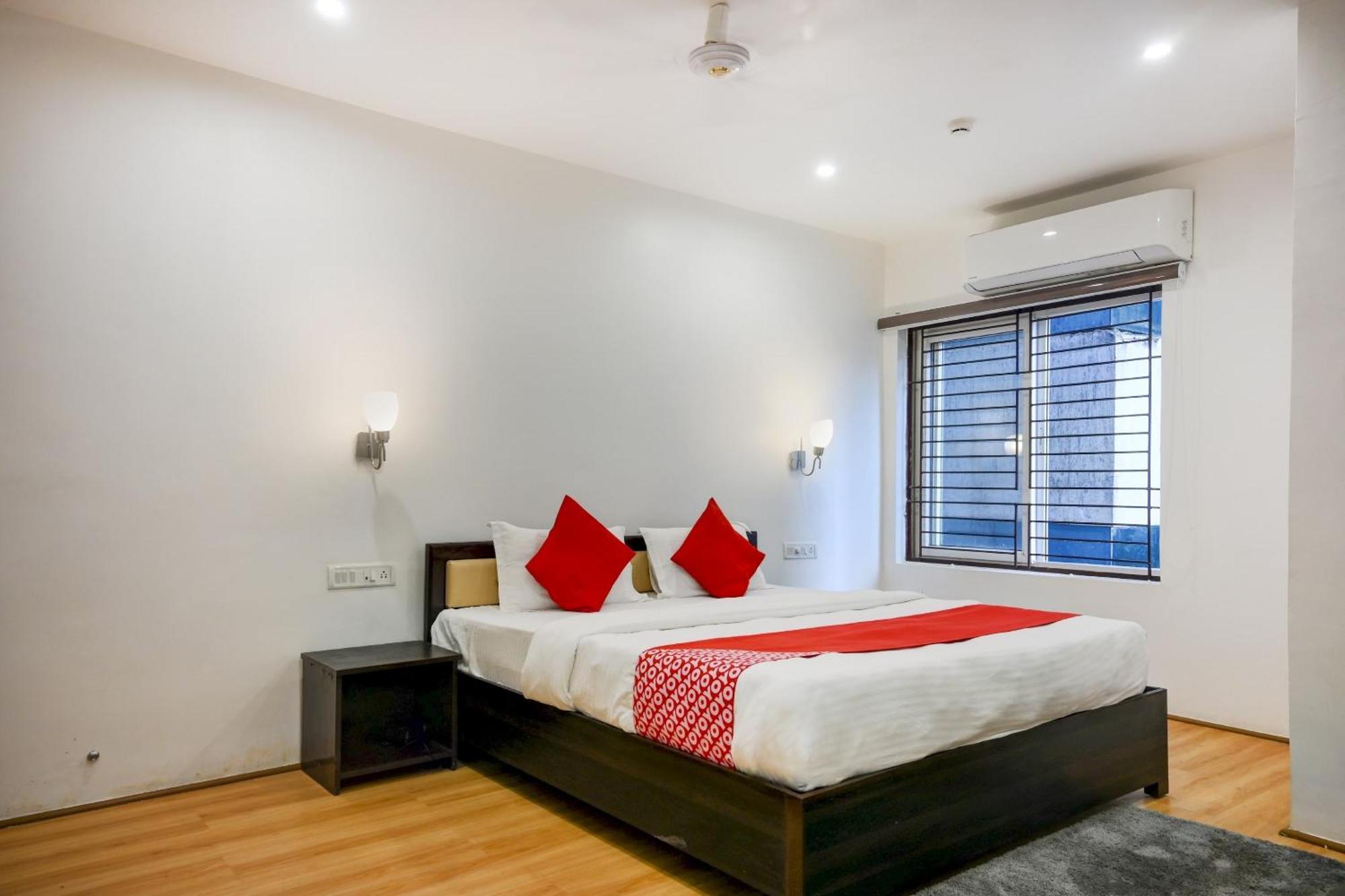 Super Town House Hi5 Aditya International Bhubaneswar Exteriör bild