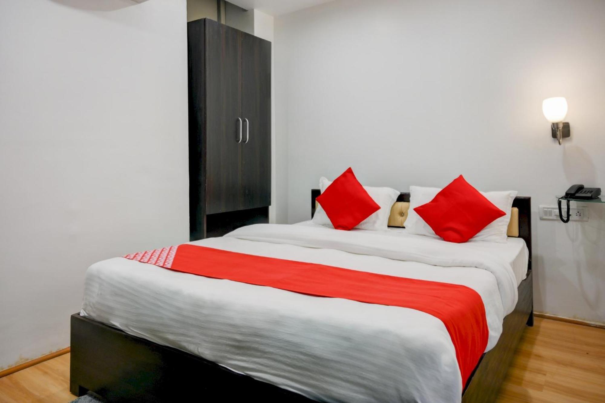 Super Town House Hi5 Aditya International Bhubaneswar Exteriör bild